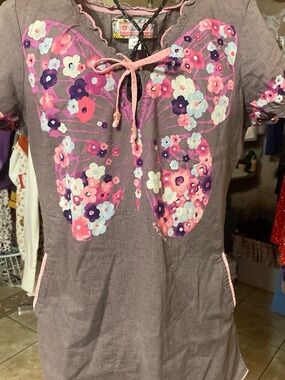 koi Pink-Trim Floral Label Scrub Top